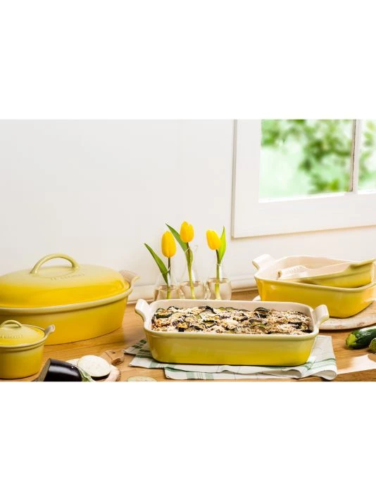 Le Creuset 2.5-Quart Heritage Rectangular Dish 3 Le Creuset 2.5-Quart Heritage Rectangular Dish - Image 3