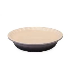 Le Creuset Heritage Pie Dish Oyster -Le Creuset And Meira T Sales unnamed file 28
