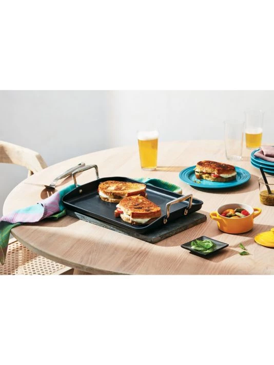 Le Creuset Toughened Nonstick PRO 10" X 14" Rectangular Griddle 2 Le Creuset Toughened Nonstick PRO 10" X 14" Rectangular Griddle - Image 2