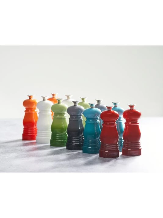 Le Creuset 2-Piece Salt & Pepper Mill Set Carribbean 2 Le Creuset 2-Piece Salt & Pepper Mill Set Carribbean - Image 2