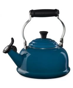 Le Creuset Whistling Kettle