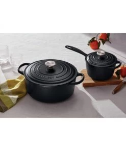 Le Creuset Signature Round Dutch Oven -Le Creuset And Meira T Sales unnamed file 592