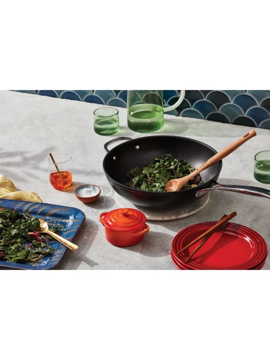 Le Creuset Toughened Nonstick PRO 12" Stir Fry Pan With Helper Handle 5 Le Creuset Toughened Nonstick PRO 12" Stir Fry Pan With Helper Handle - Image 5